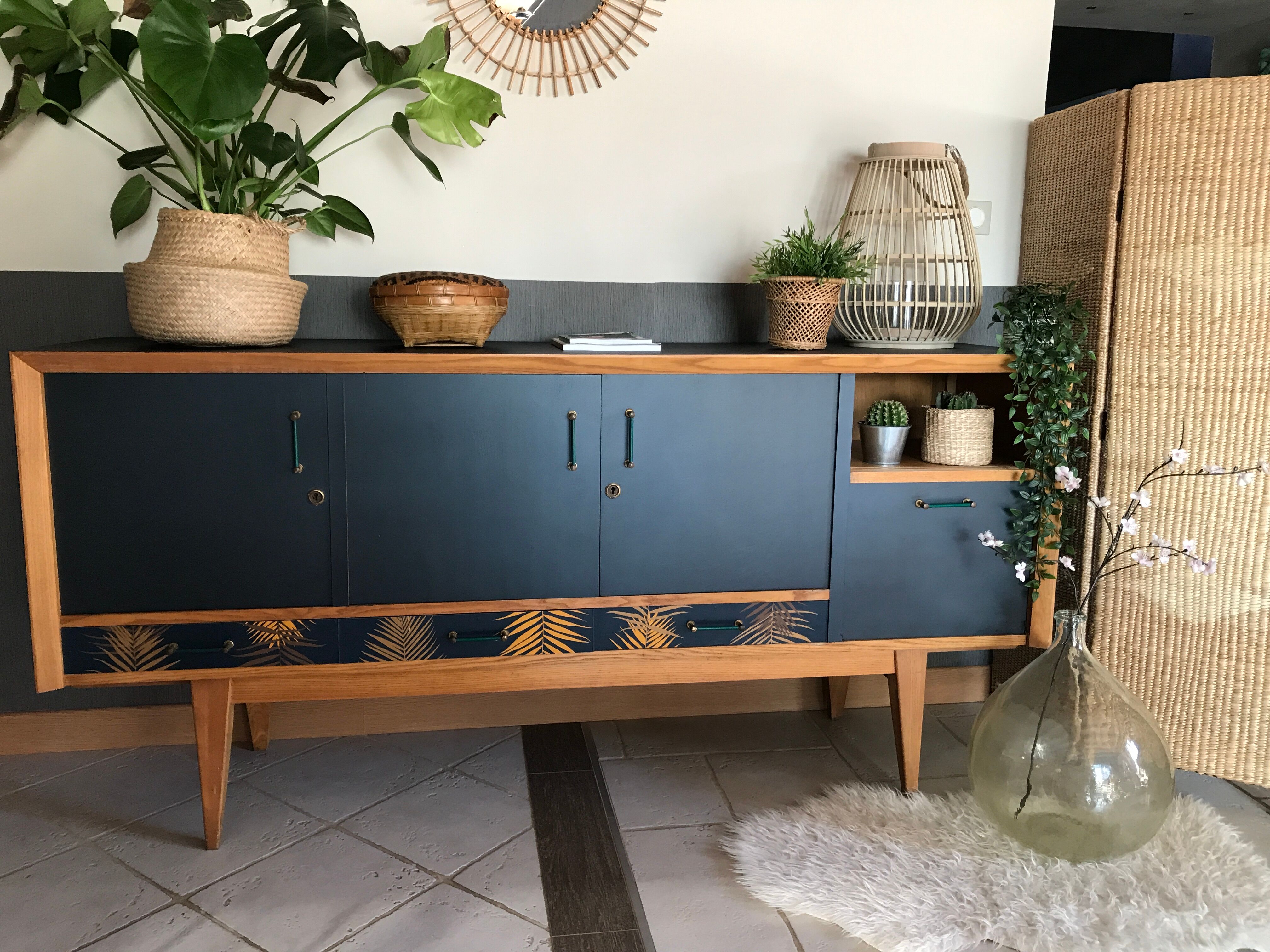 Vintage 60s enfilade