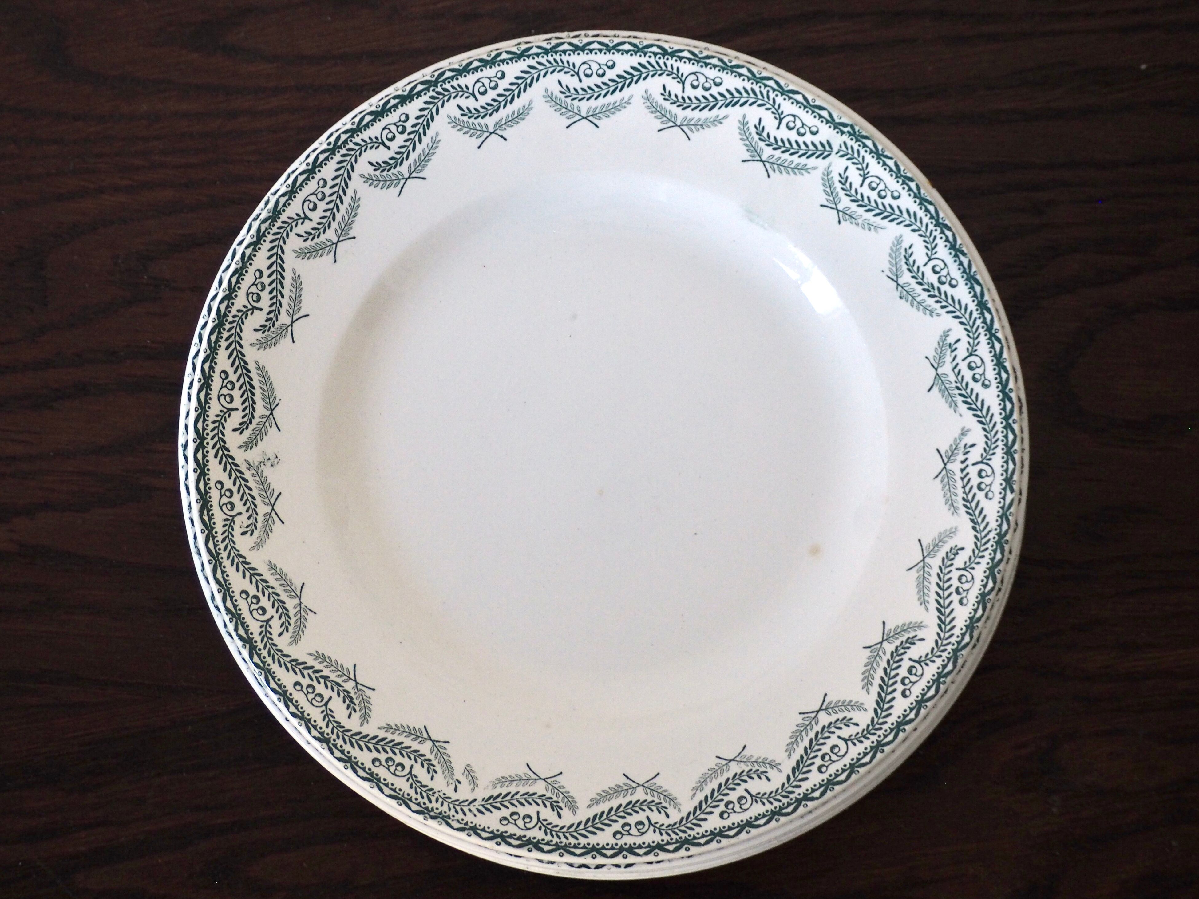 Set of 6 Terre de Fer plates, Réjane St Amand model