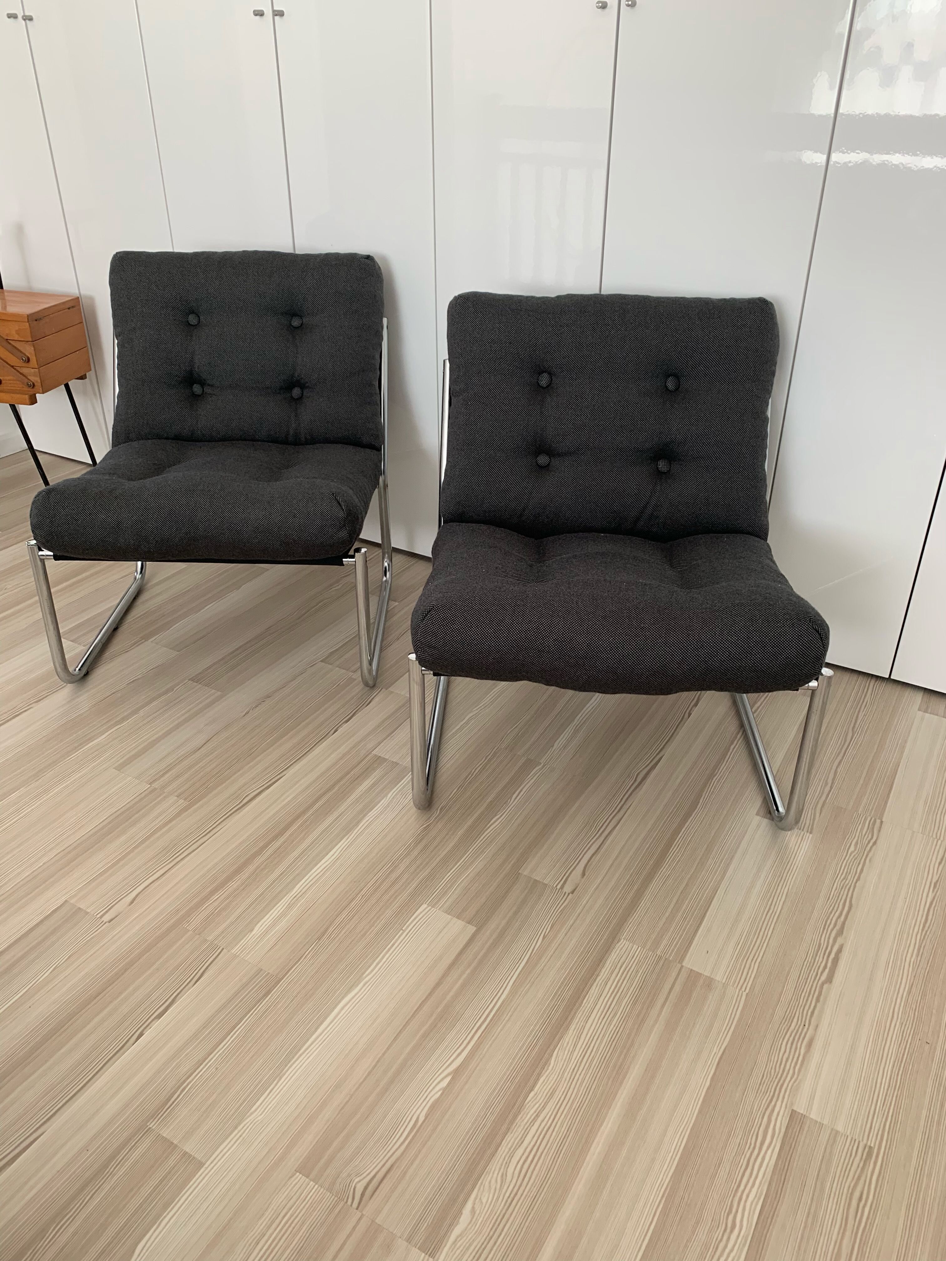 Beautiful set of 2 chrome chairs from the 60's