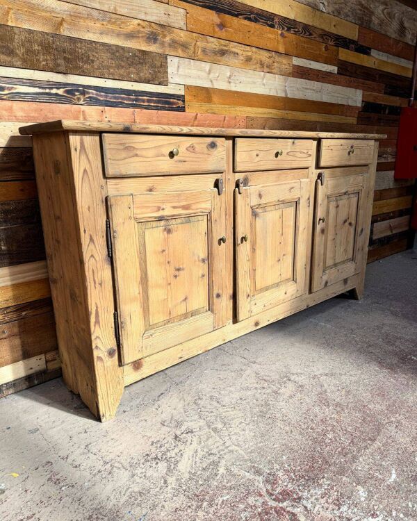 Buffet bas ancien
