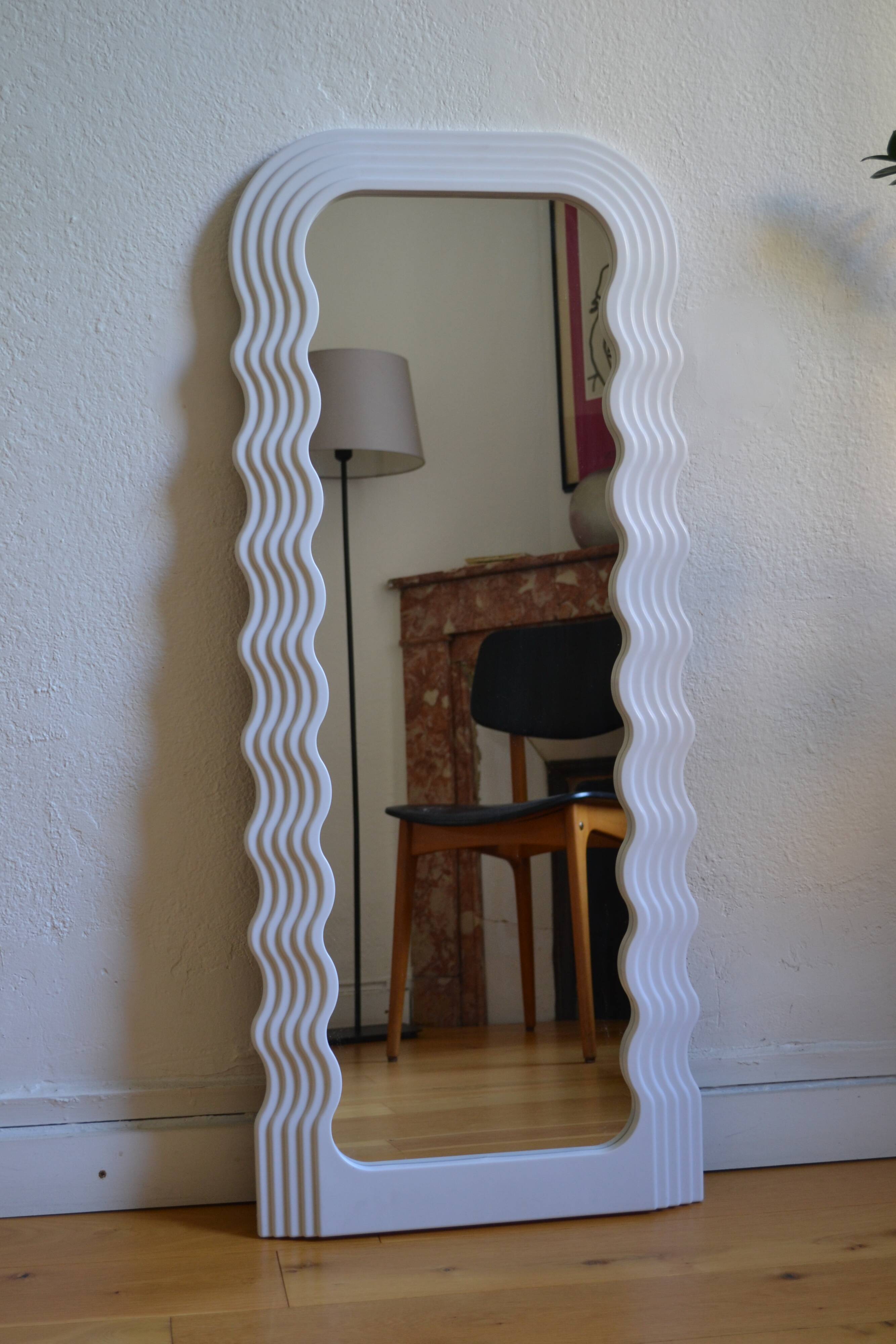 Wall mirror