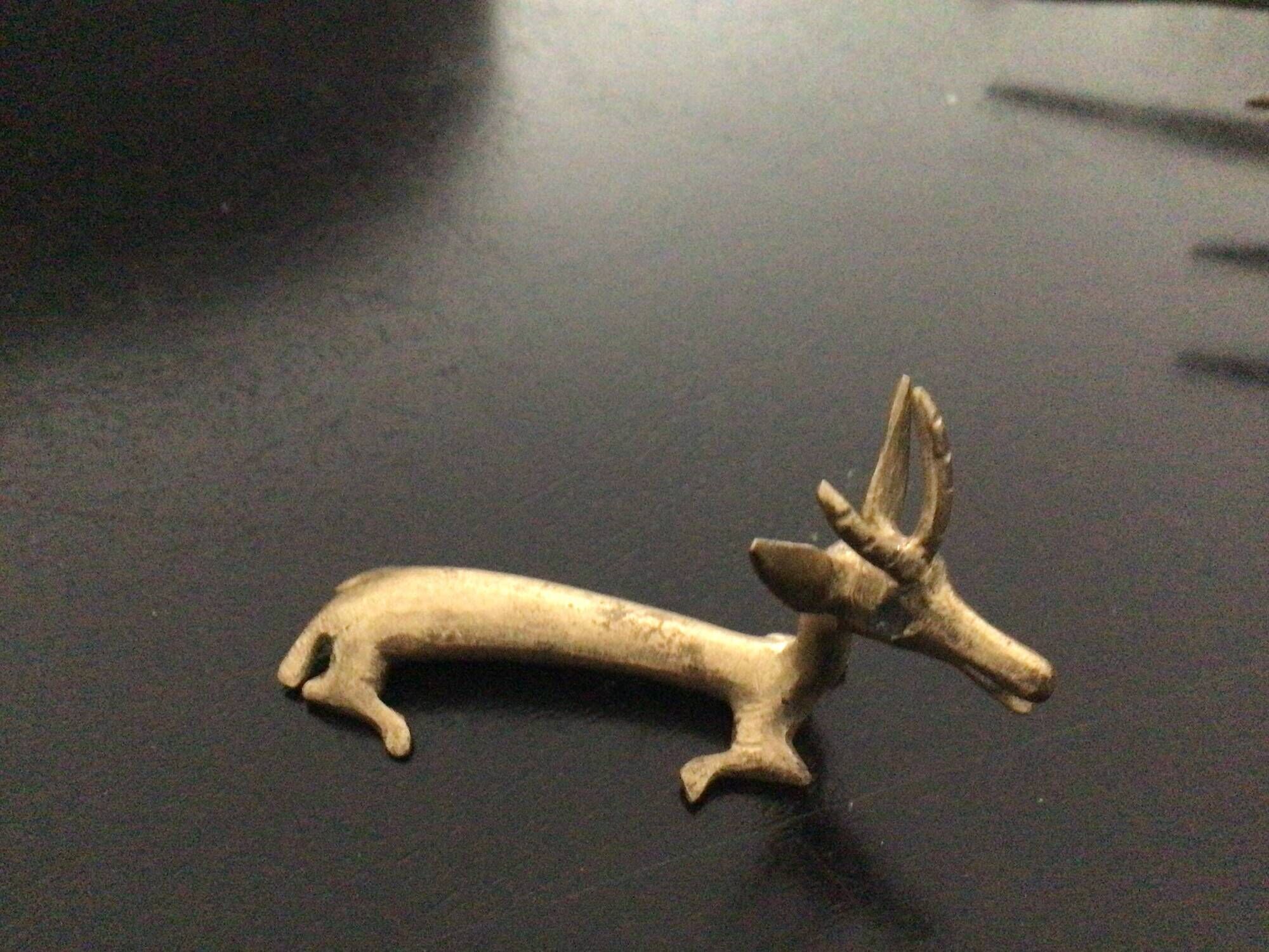 African knife holders