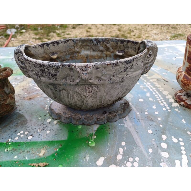 4 cast iron planters from 1900 from Charleville-Mézières