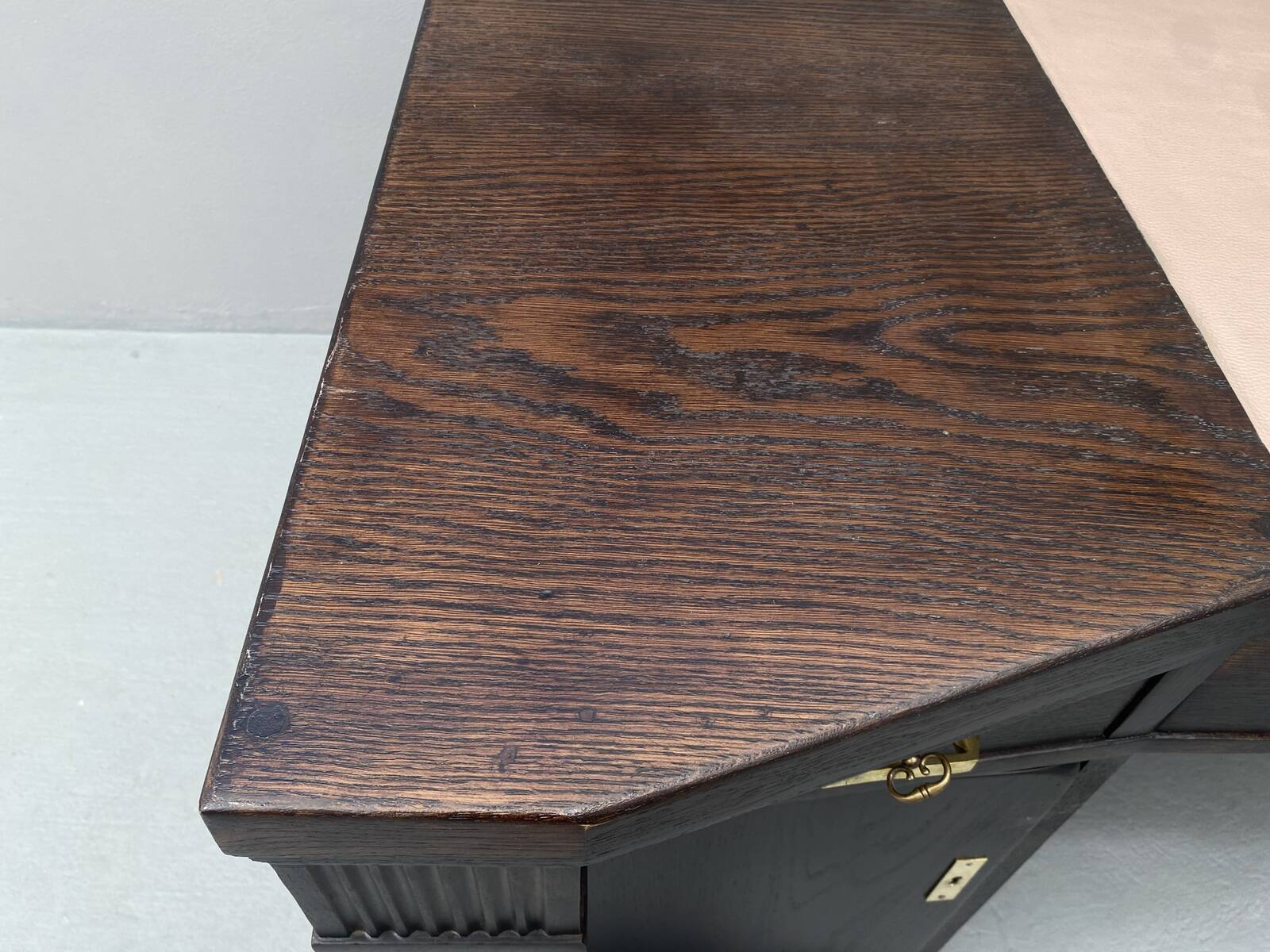 Bureau en chêne de style Sécession viennoise du début du XXe siècle