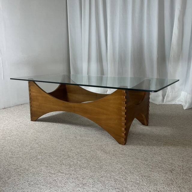 Sculptural coffee table in mahogany and glass – Europe, 1970s