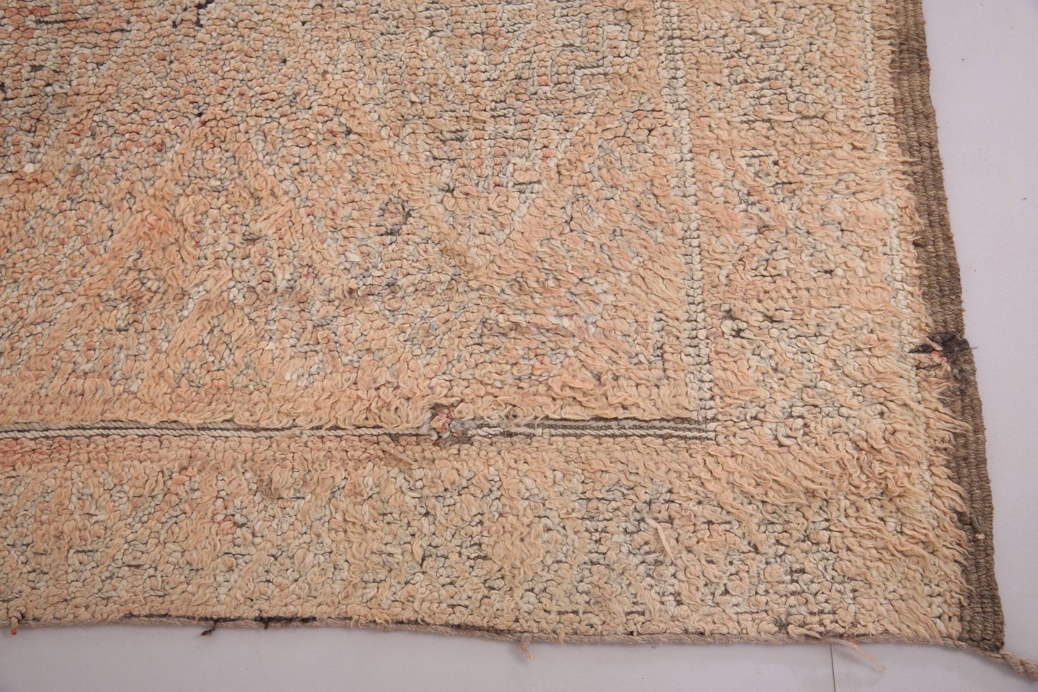 Vintage Beni Mguild Rug 305 x 326 cm - Moroccan Rug - Authentic Berber Rug