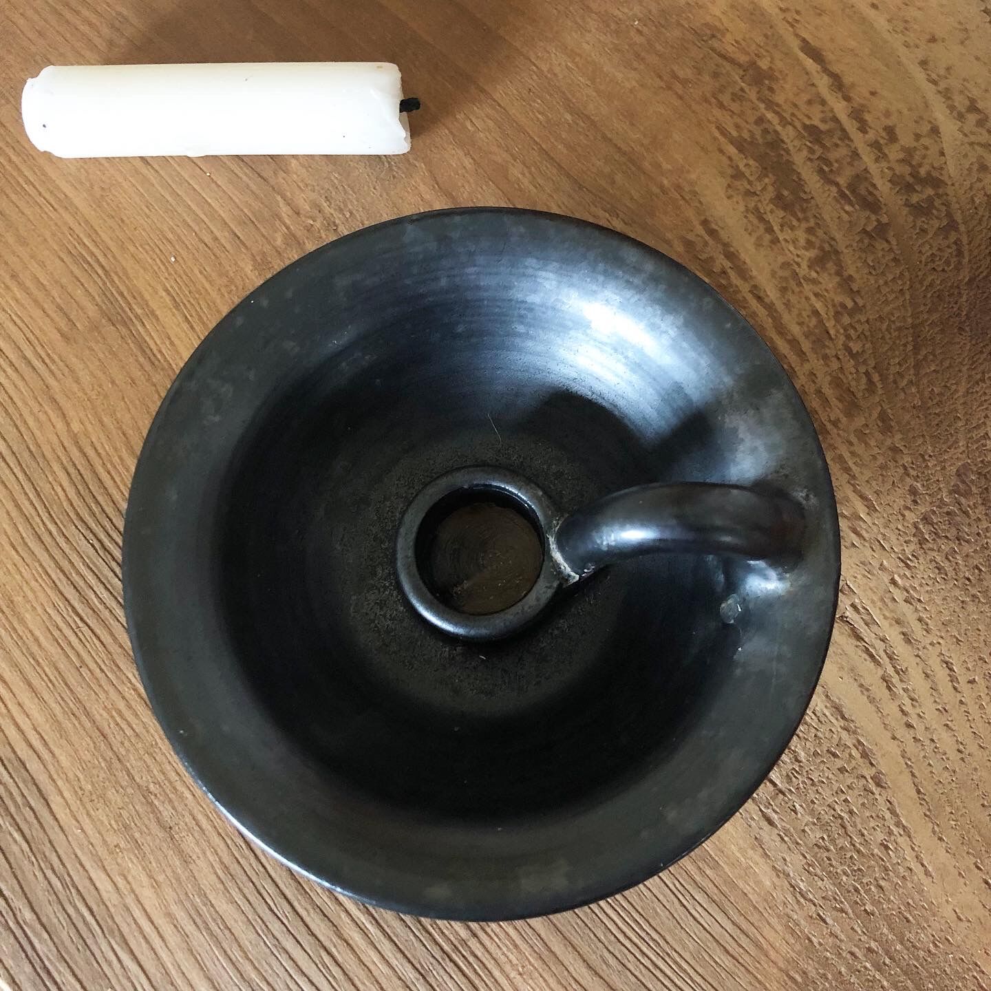 Black porcelain candle holder