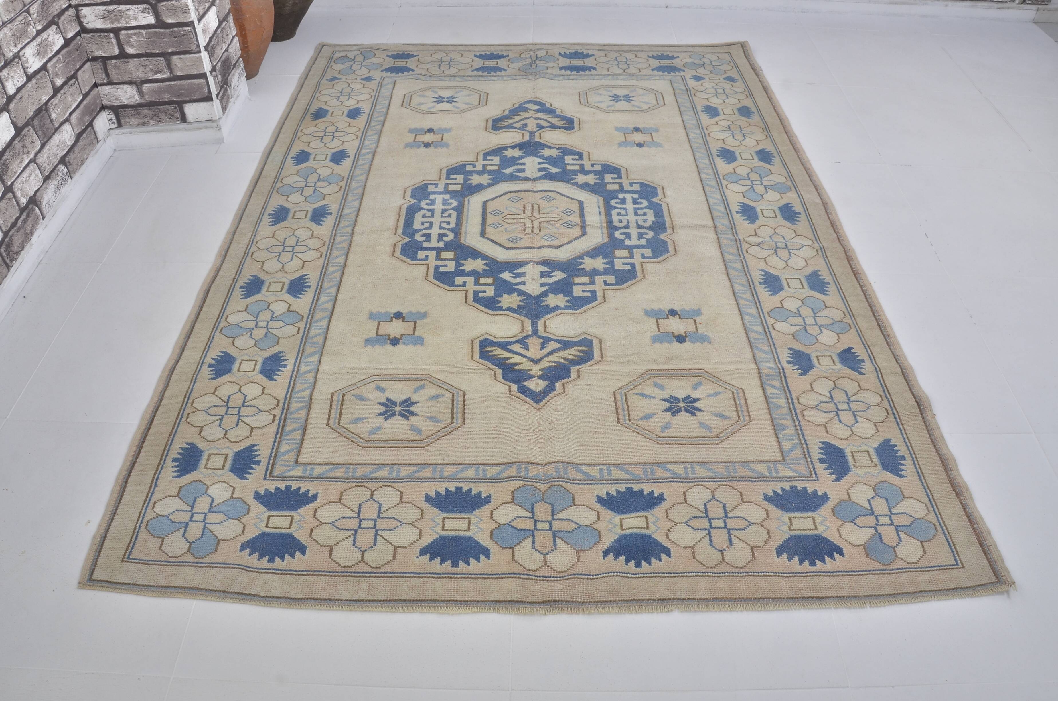 Oushak Vintage Floor Handknotted Rug sku1170