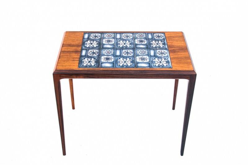 Side table with blue ceramics, Denmark, 1960s. After renovation.