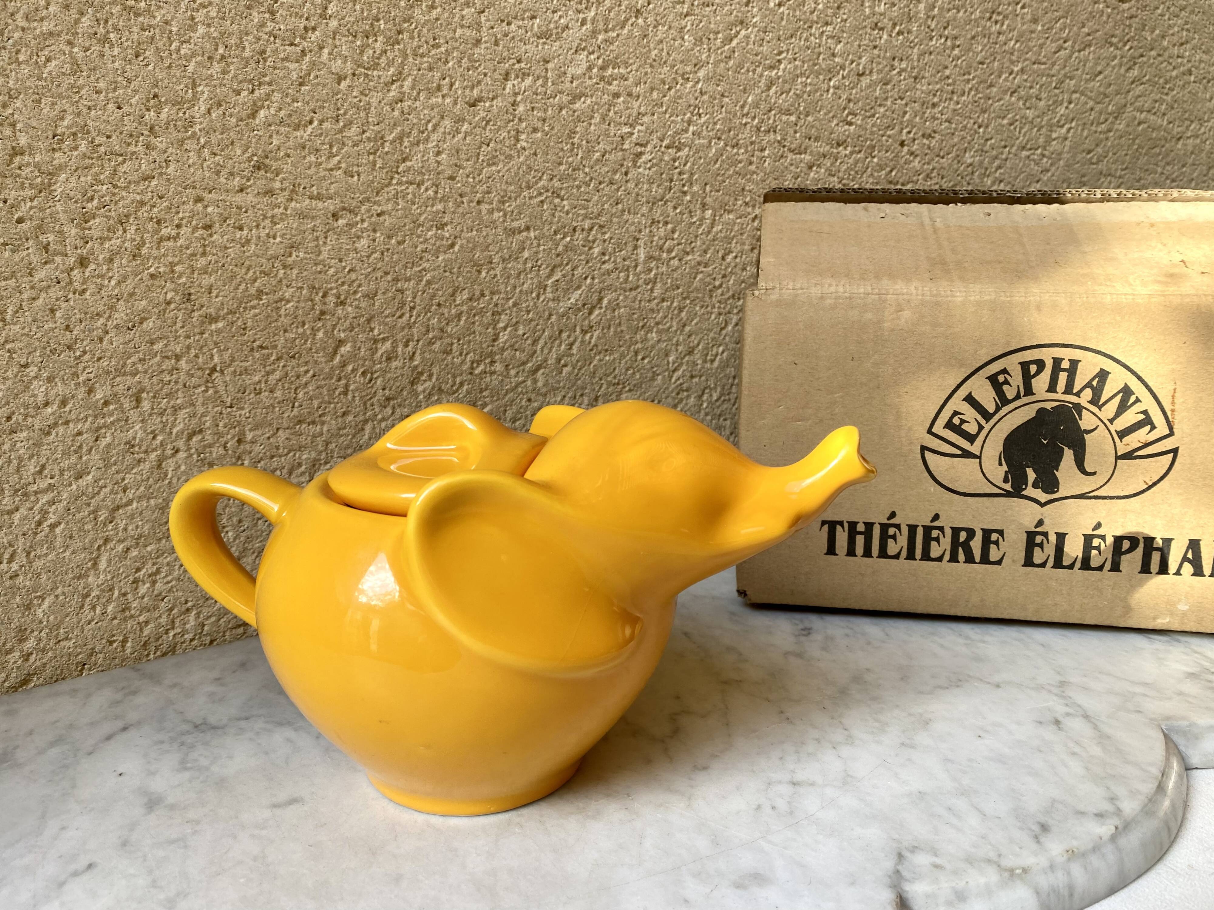 Ceramic teapot elephant original vintage design 70s