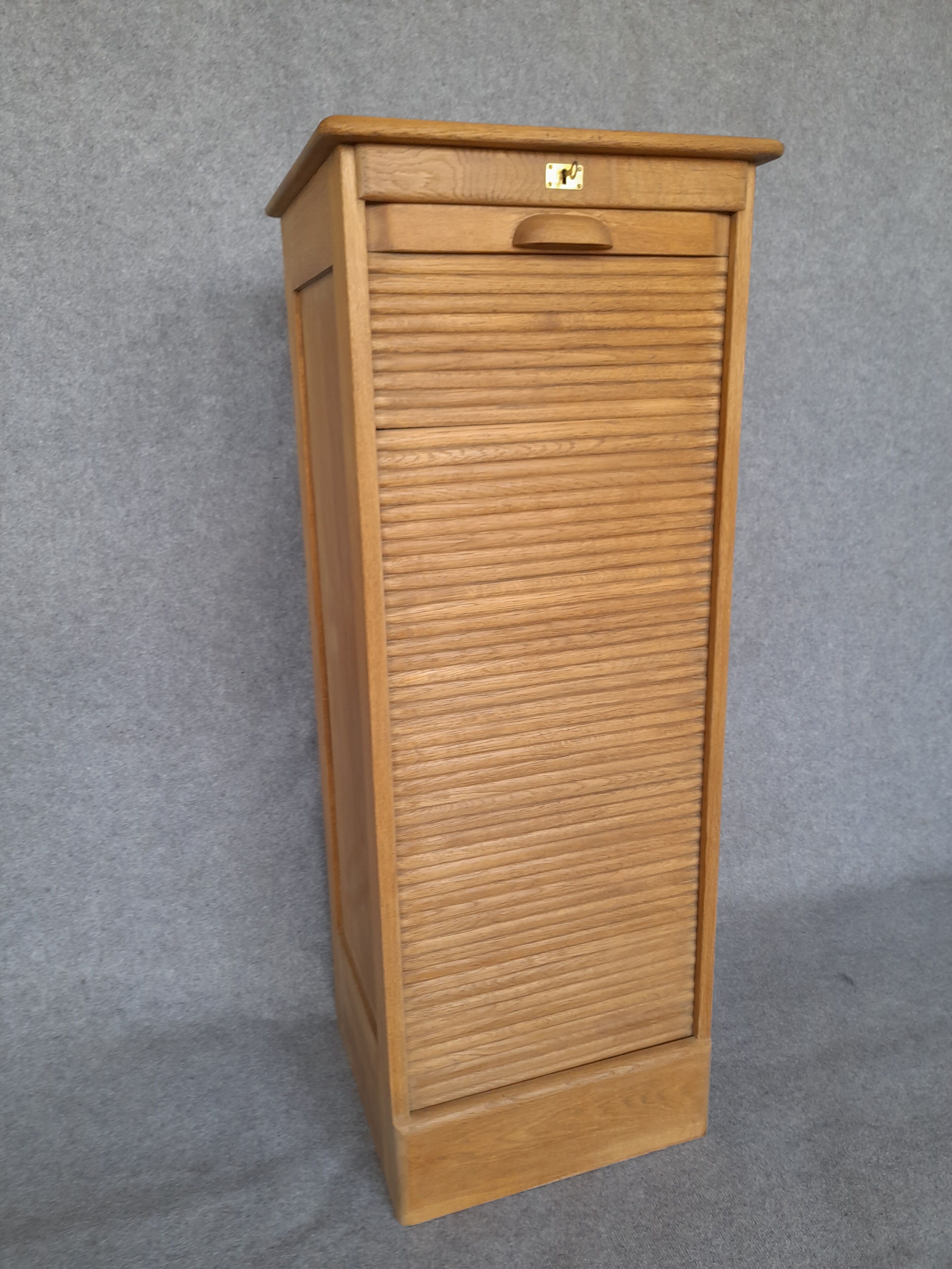 Curtain binder early 20th century