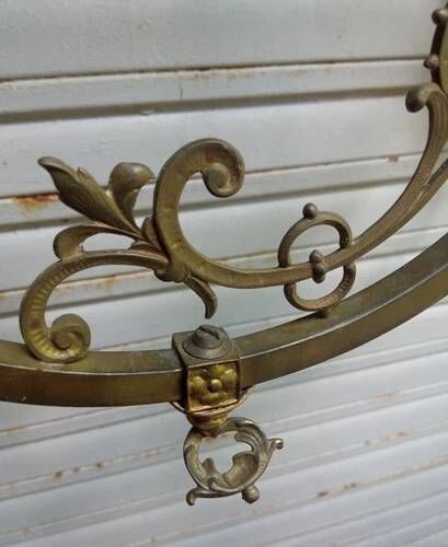 Antique, rare and important gas chandelier from the Napoléon III period and style, weighing 4.8 kg.