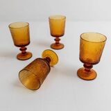 Lot of 4 vintage wine glasses from the 1970s, textured amber on a stem, design by Timo Sarpaneva for Iittala.