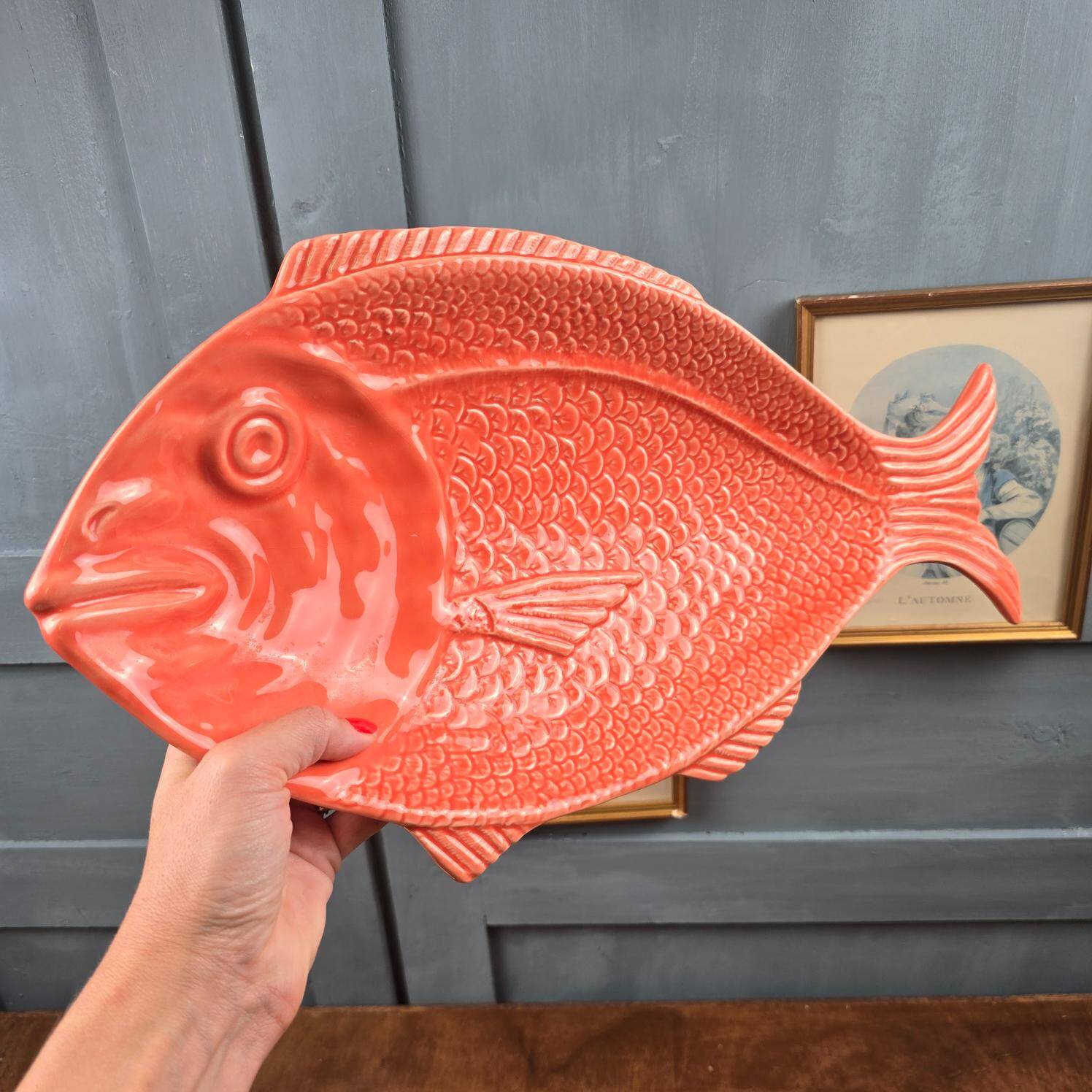 Large vintage fish platter Surtis Portugal in coral earthenware.
