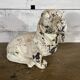 Chien en plâtre