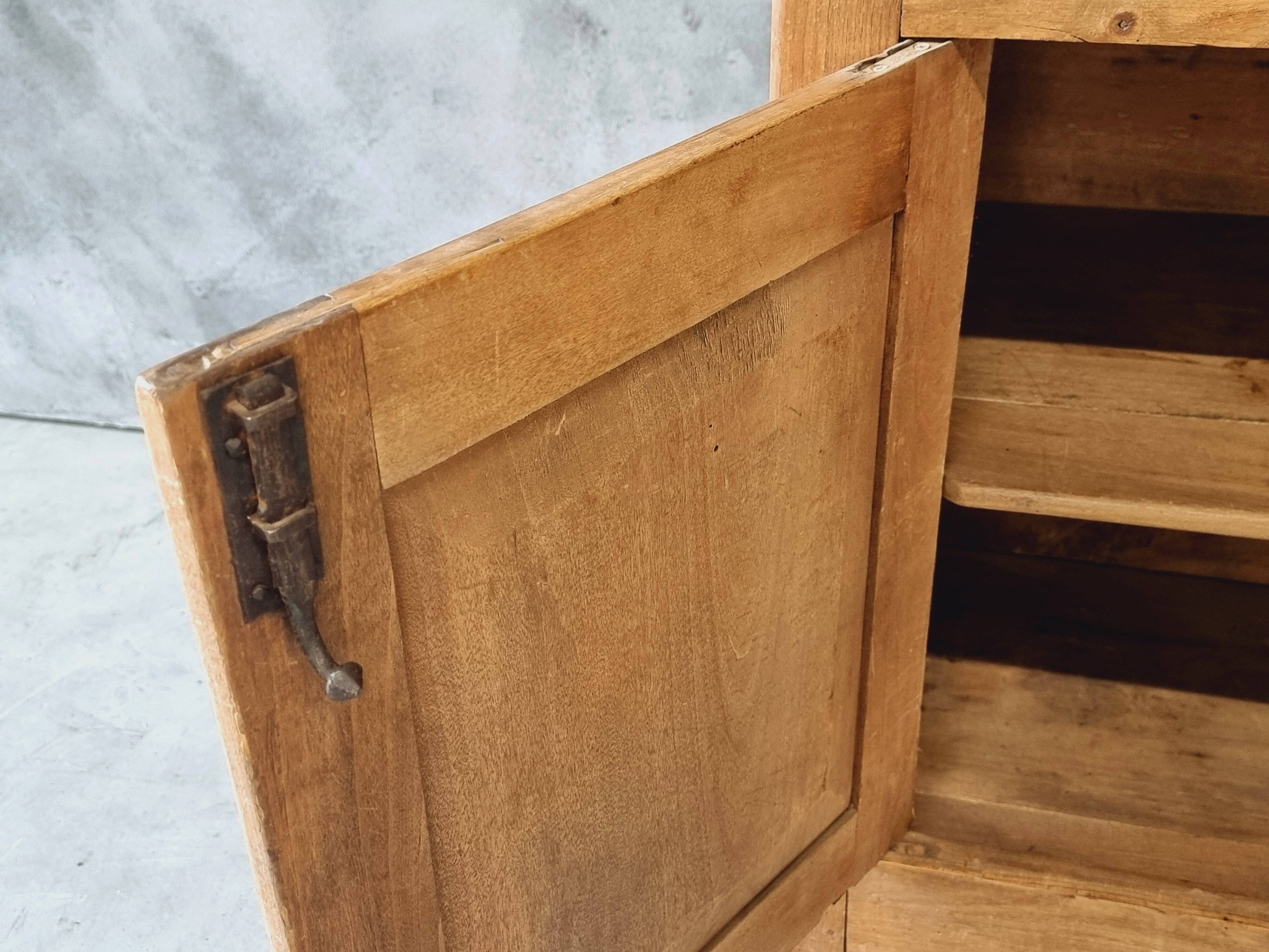 Commode ancienne de campagne française