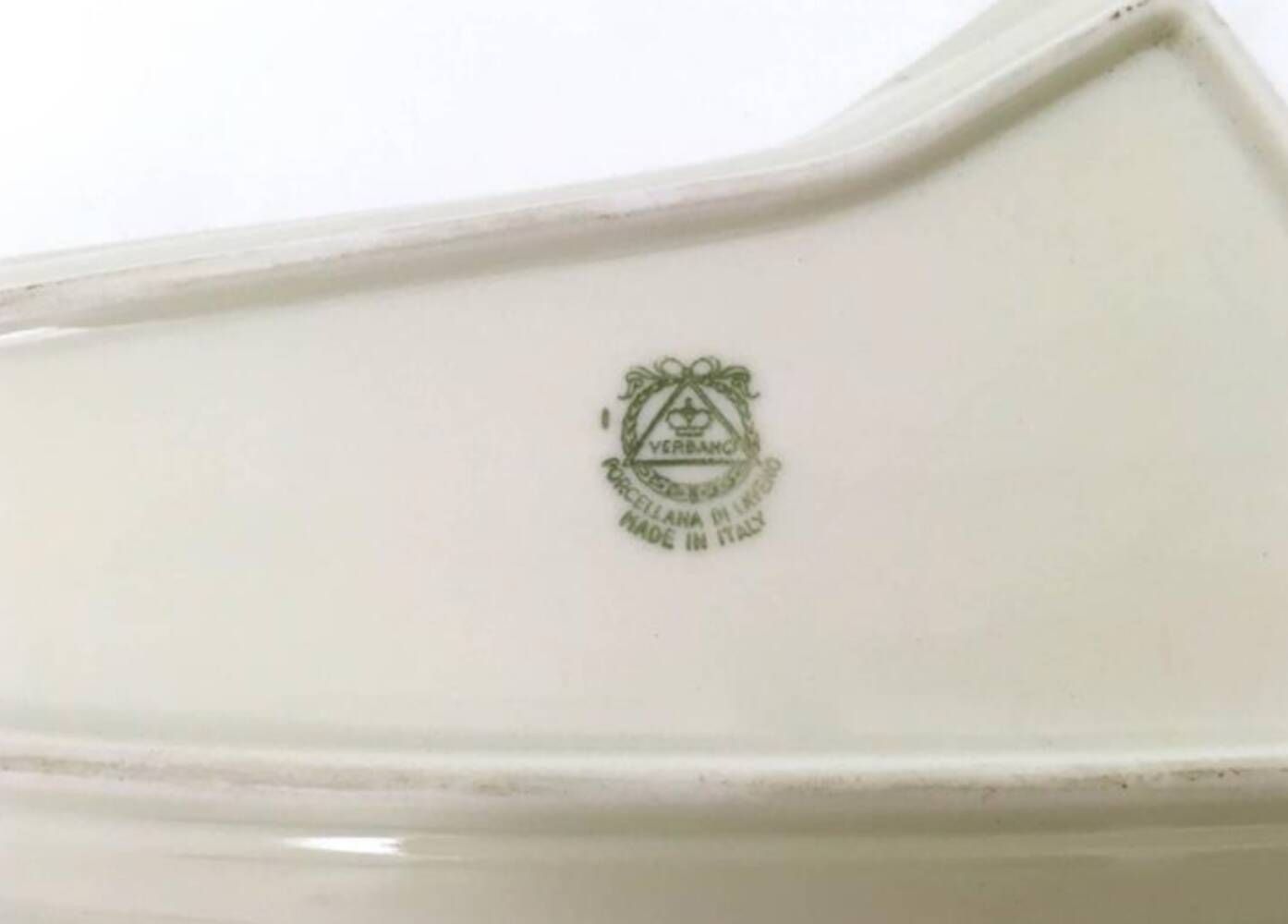 Vintage White Lacquered Ceramic Ashtray -Vide Poche by Antonia Campi for Verbano