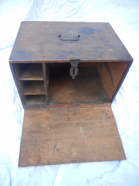 Wooden case of trade 1920'