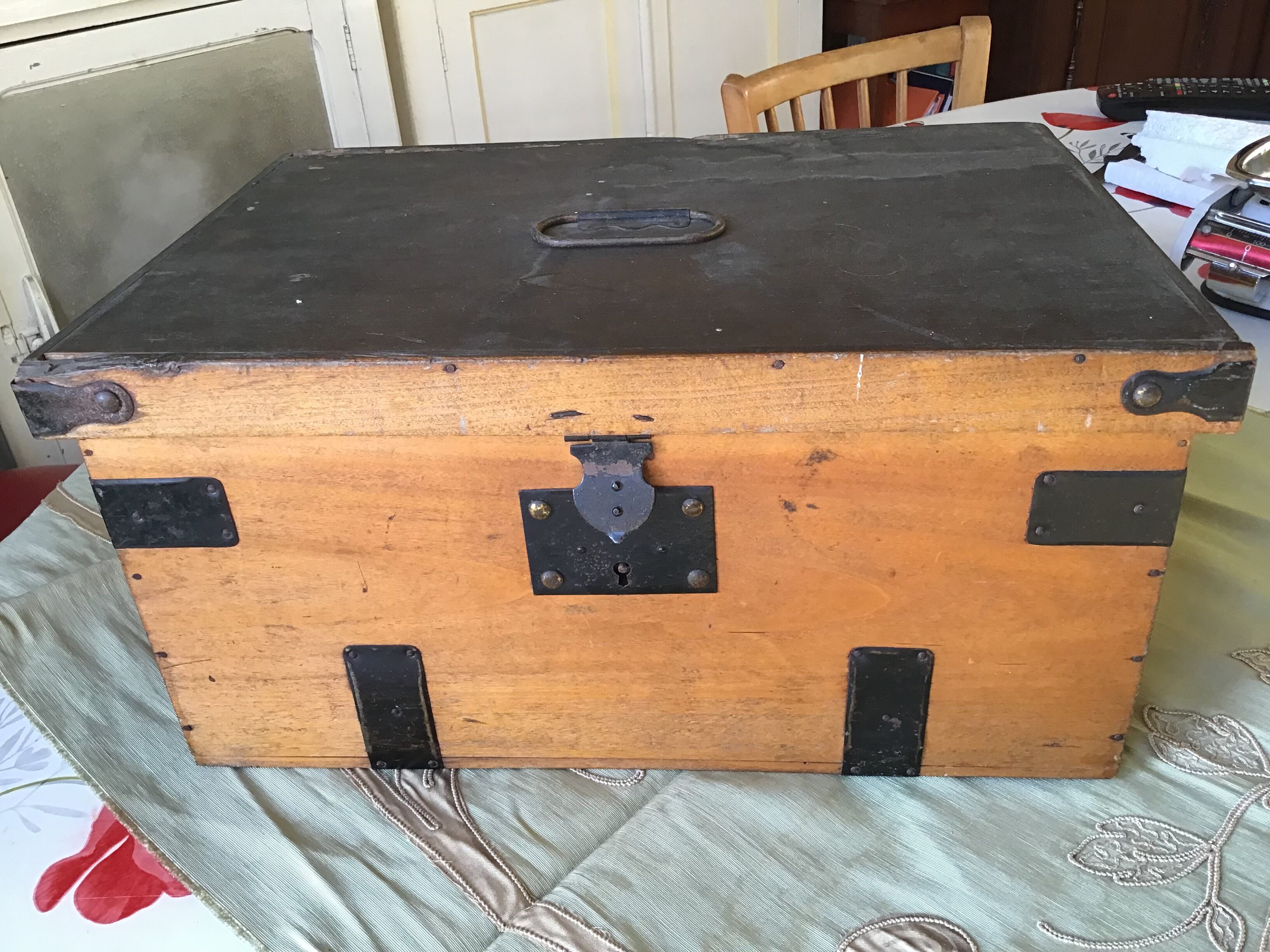 Box box wood transport school