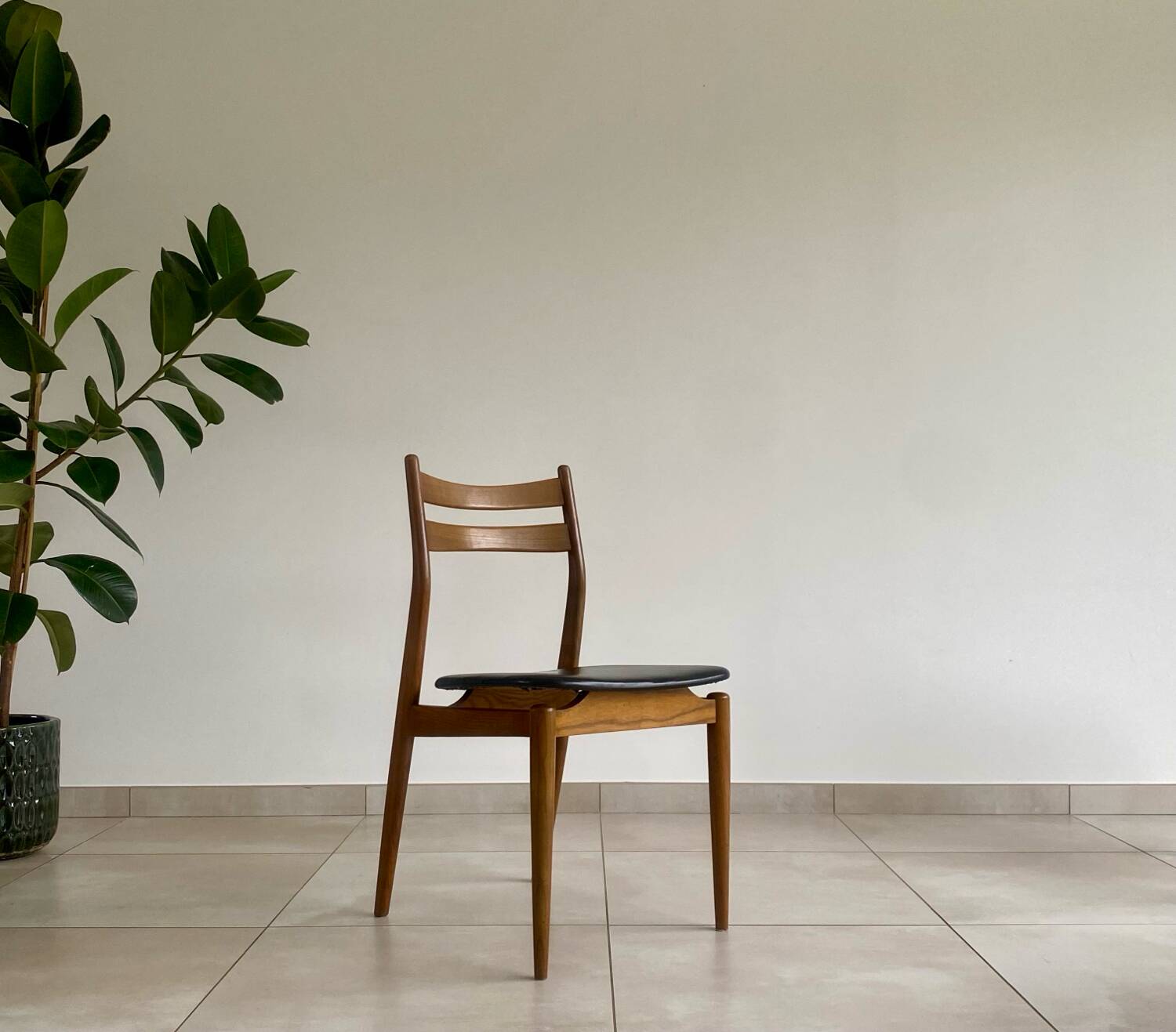 Set of 6 vintage Scandinavian chairs