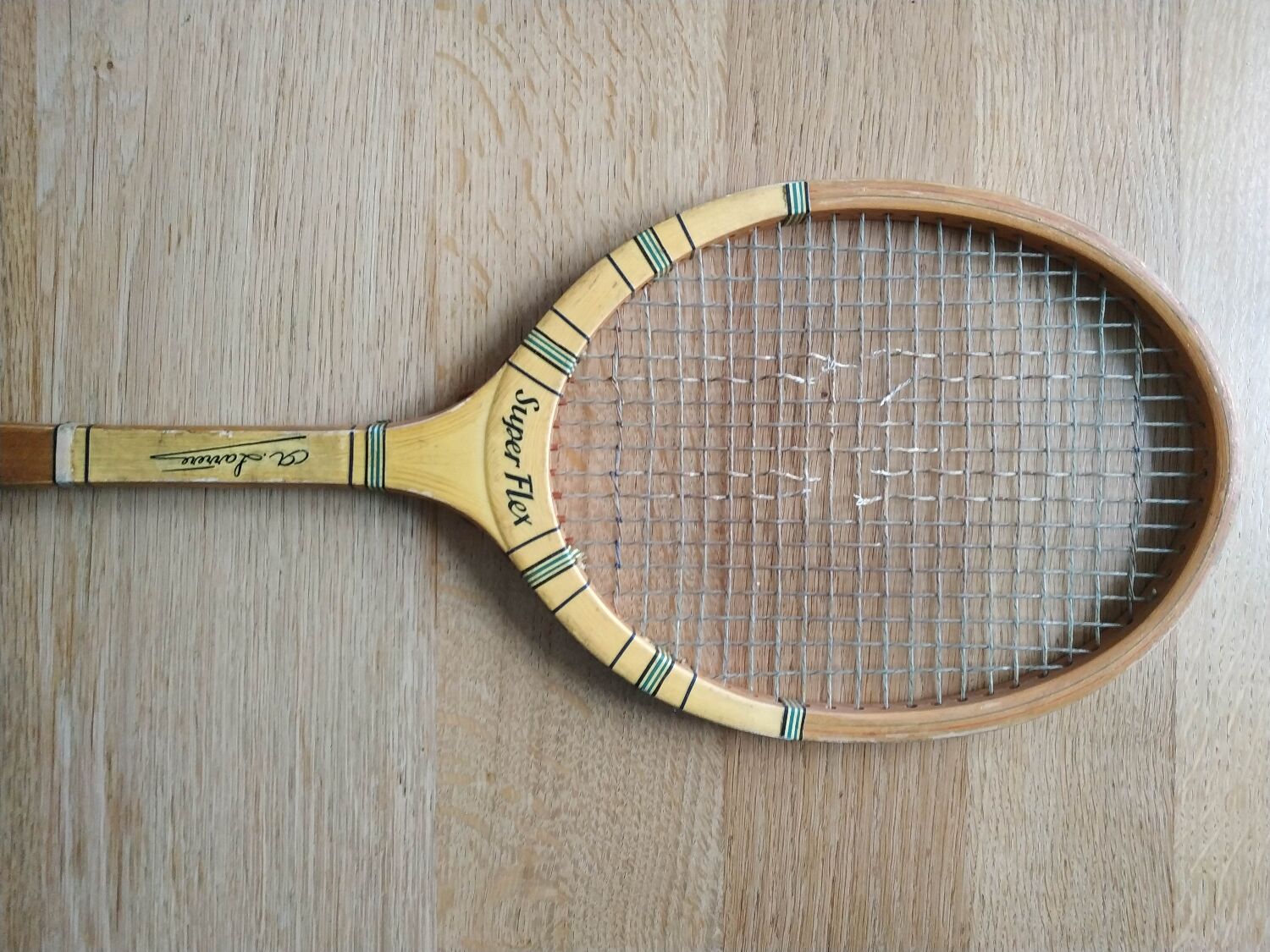 Tennis racket