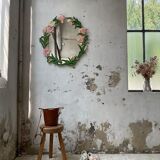 Oval ceramic mirror with flowers
