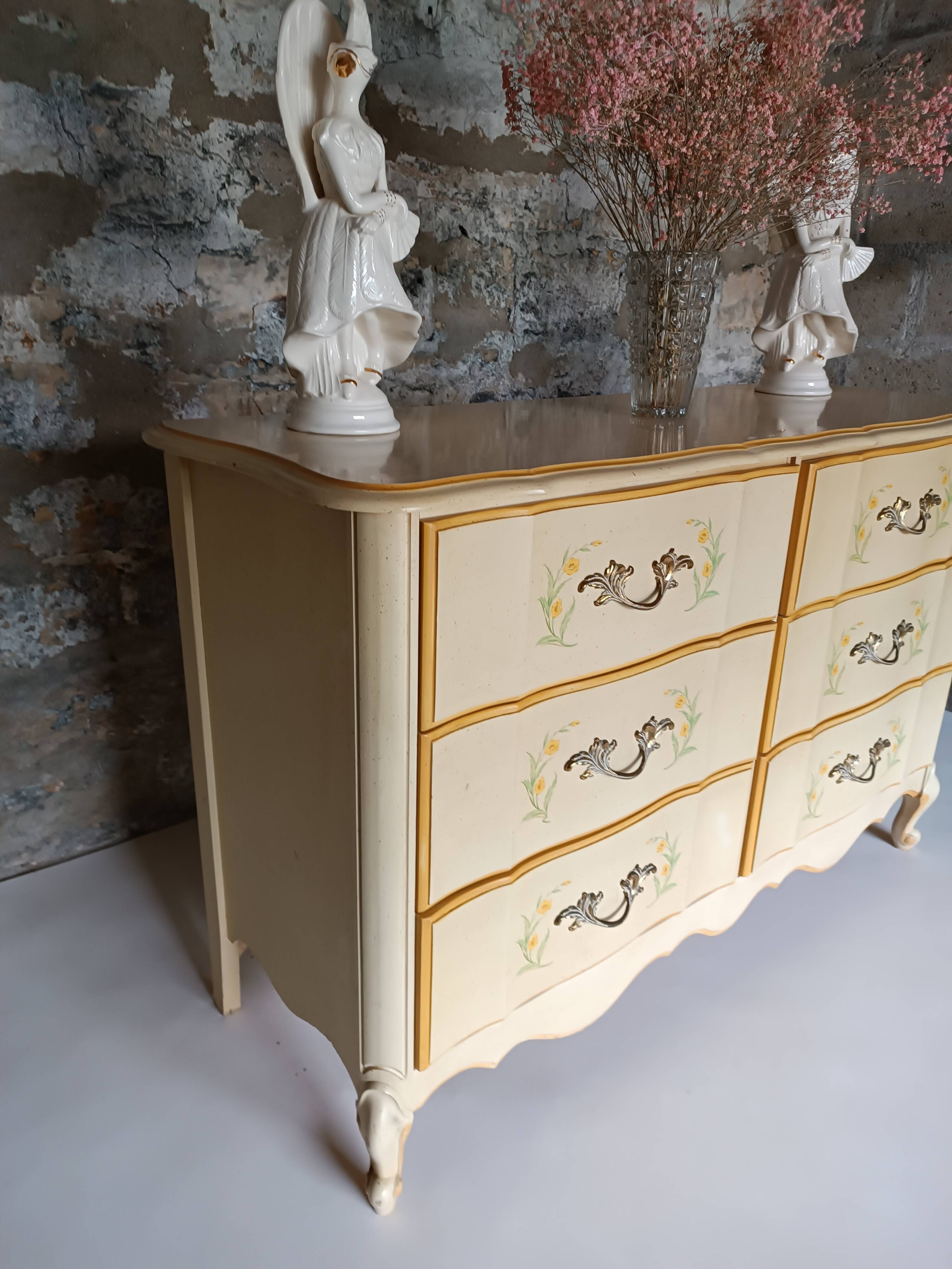 Commode double jaune pale