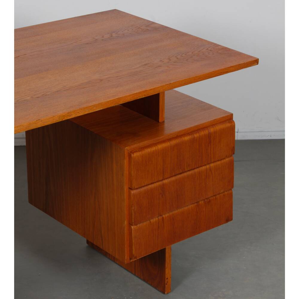 Vintage desk by Bohumil Landsman, 1970s