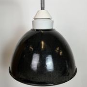 Lampe murale industrielle avec abat-jour en émail noir, années 1960