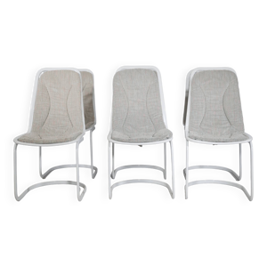 Chaises en fil cantilever