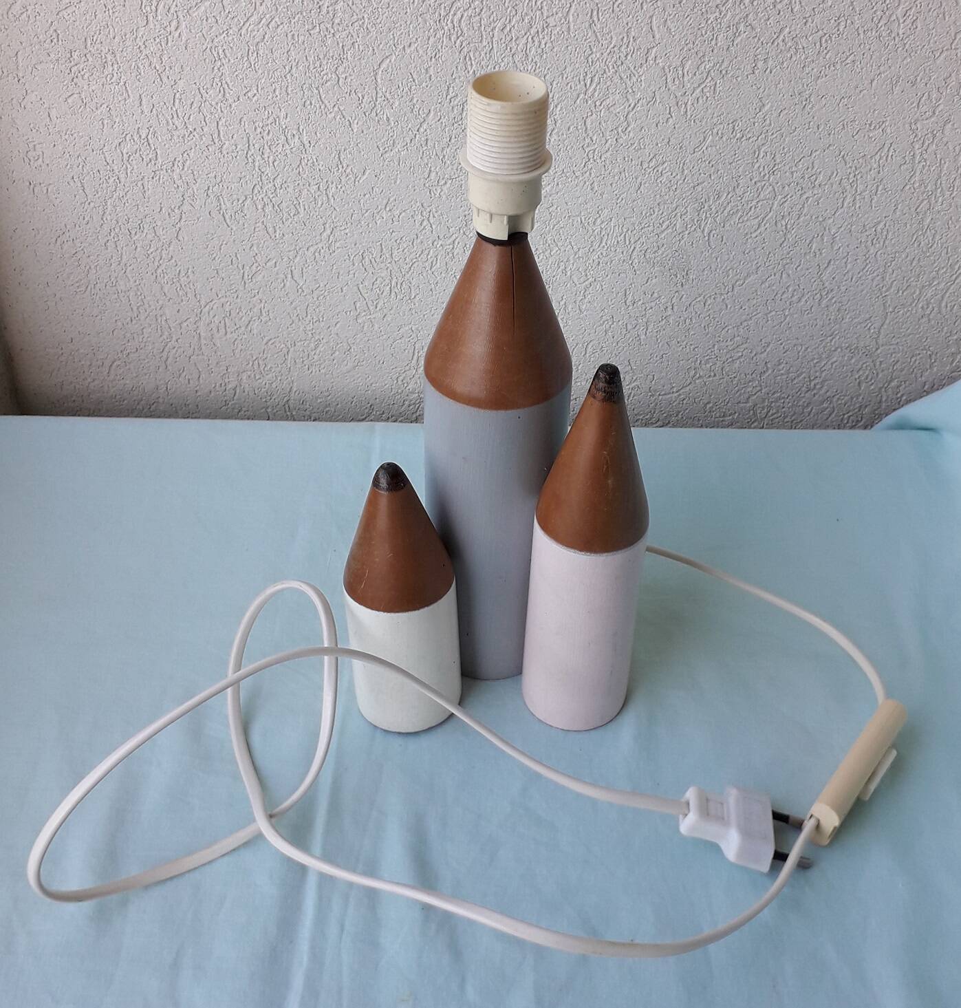 Lampe crayons en bois