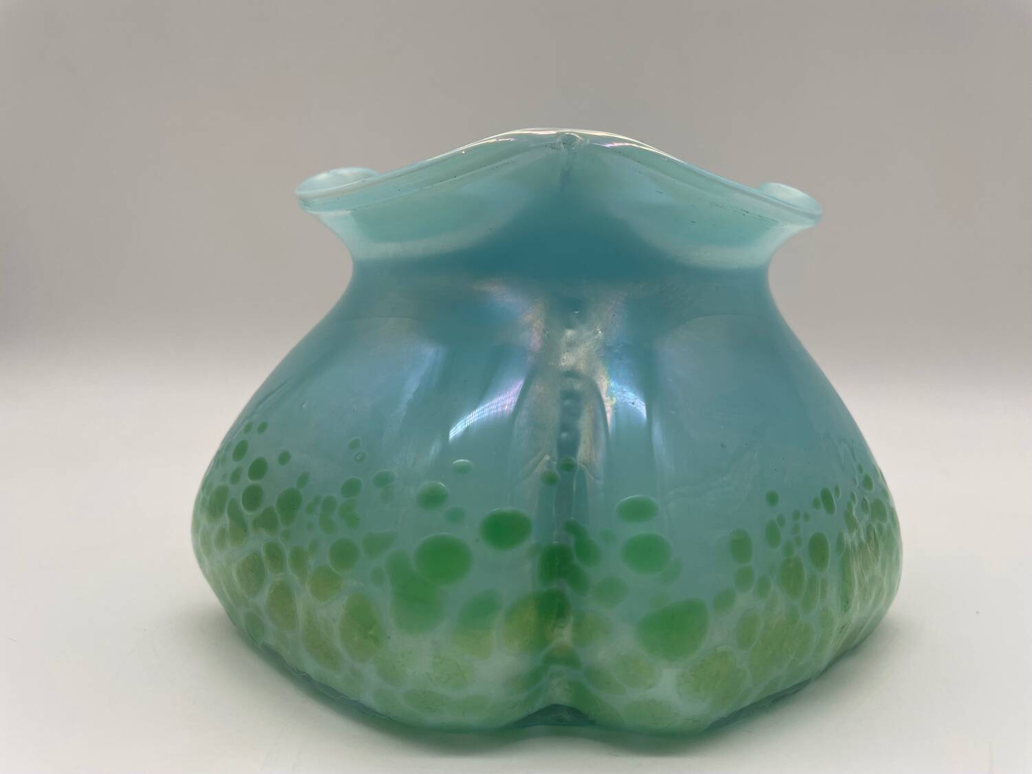 Butterfly vase in iridescent glass, Loetz, Kralik, Art Nouveau