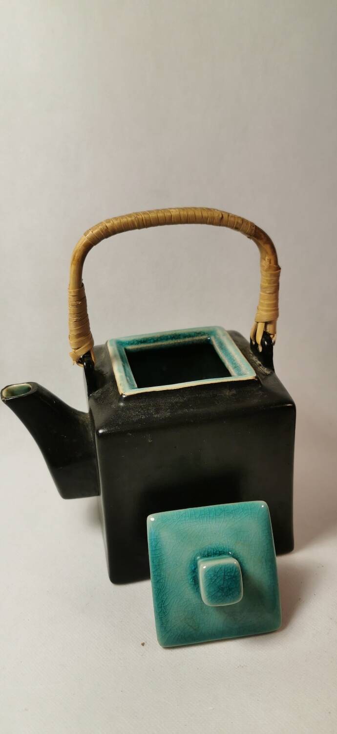 Very beautiful Vietnamese-made tea service, handcrafted