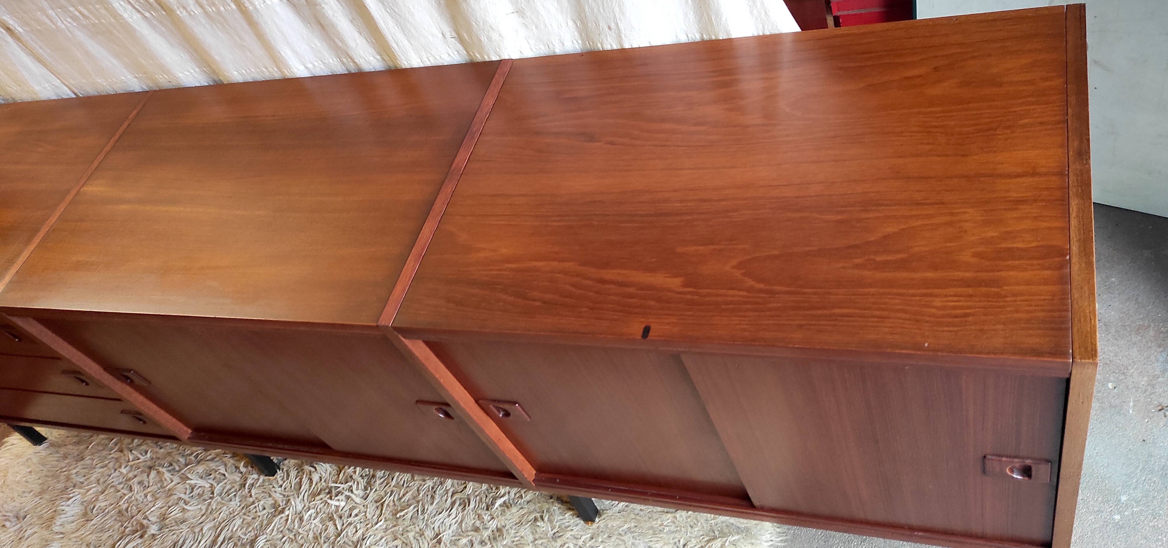 Enfilade moderniste en teck par René-Jean Caillette - années 50/60