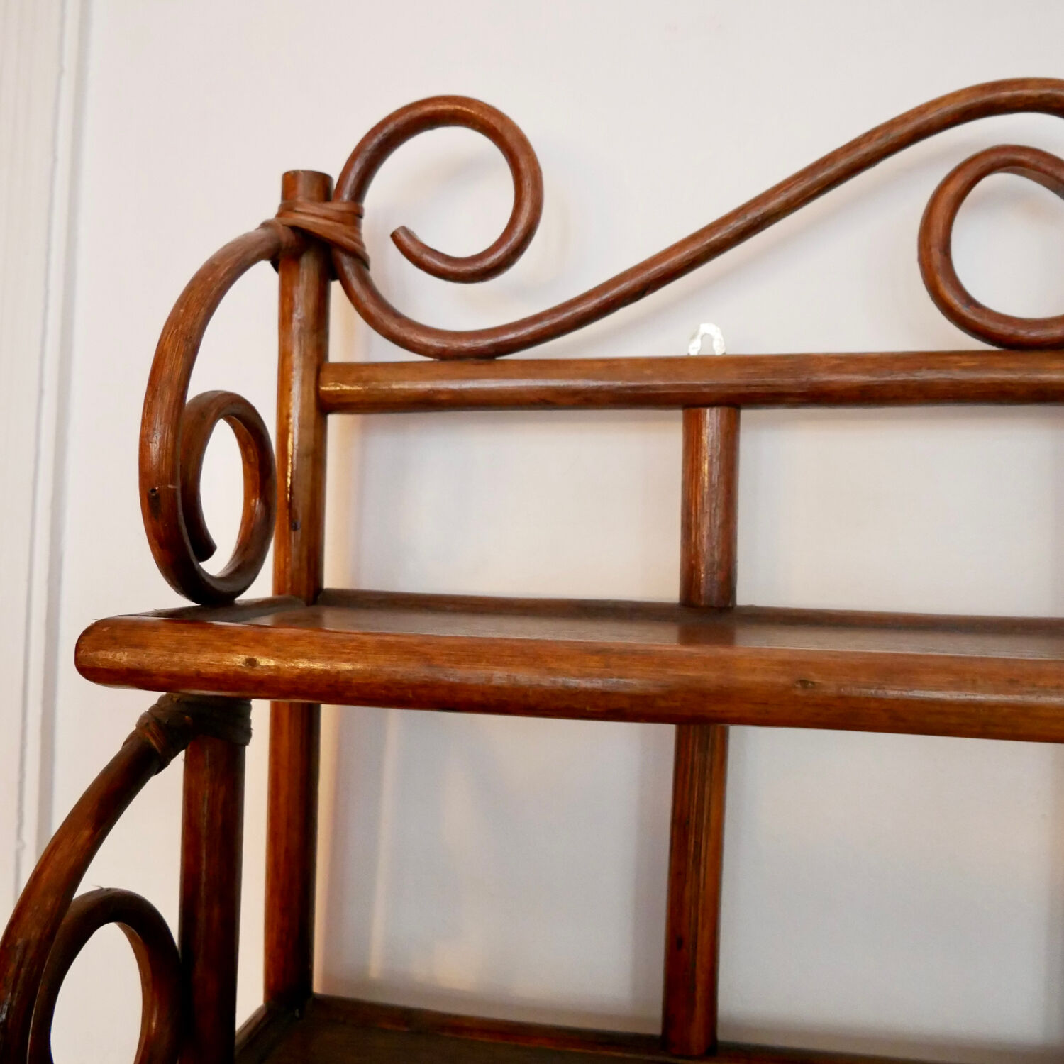 Rattan wall shelf/bookcase