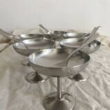 Coupes à glace en inox sur pied avec cuillères