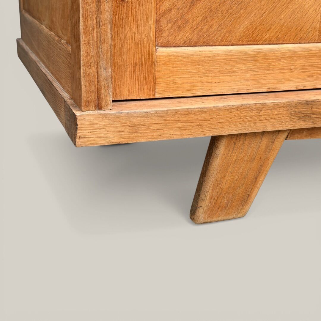 Armoire parisienne penderie porte coulissante chêne brut massif 1960
