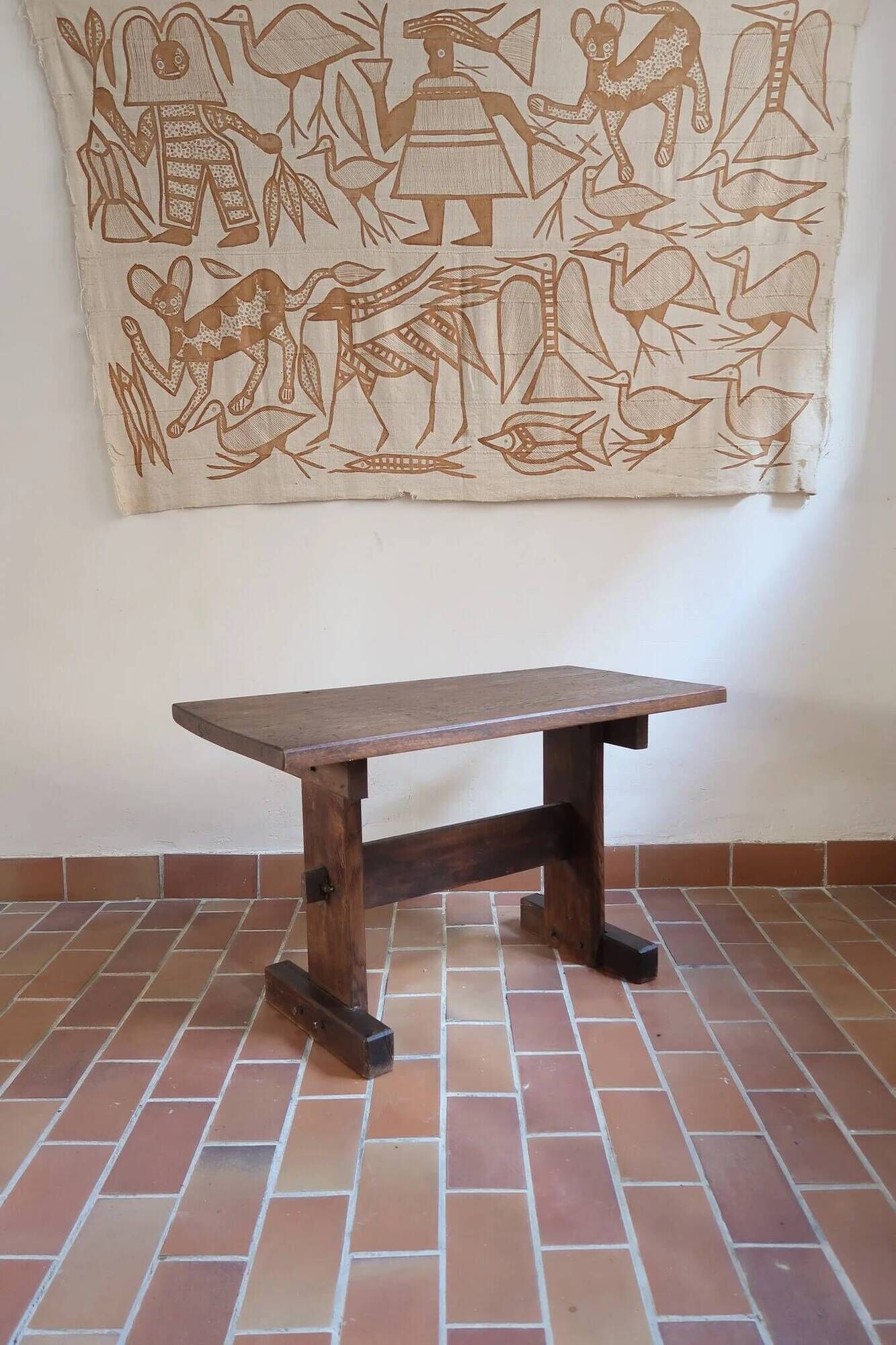 Solid oak coffee table, key stretcher, 1950s.