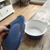 Ancienne marmite en fonte emaillée bleue Le Creuset