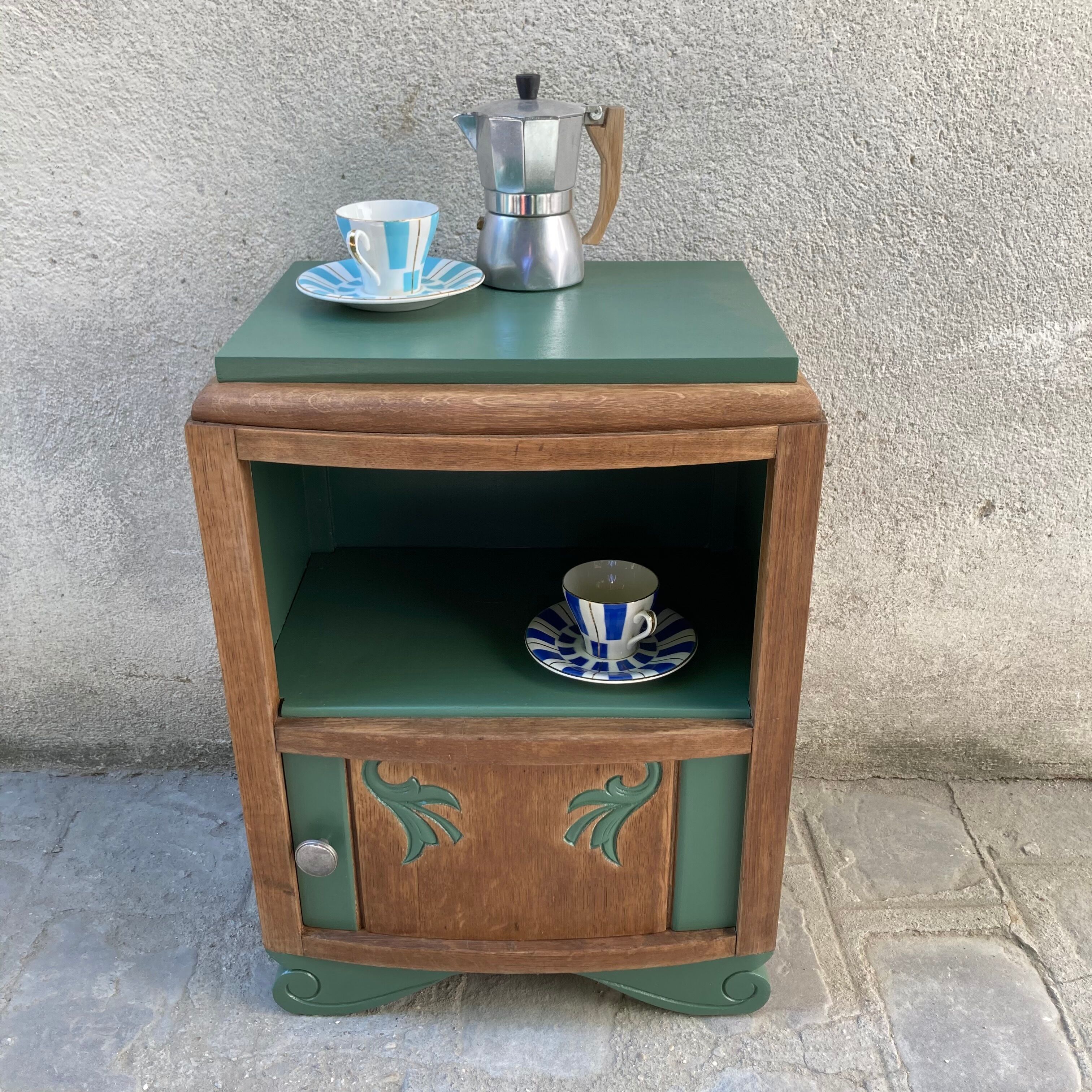 Art deco bedside