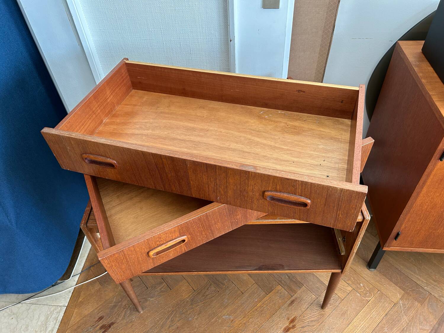 Table de chevet scandinave / petite commode scandinave vintage design