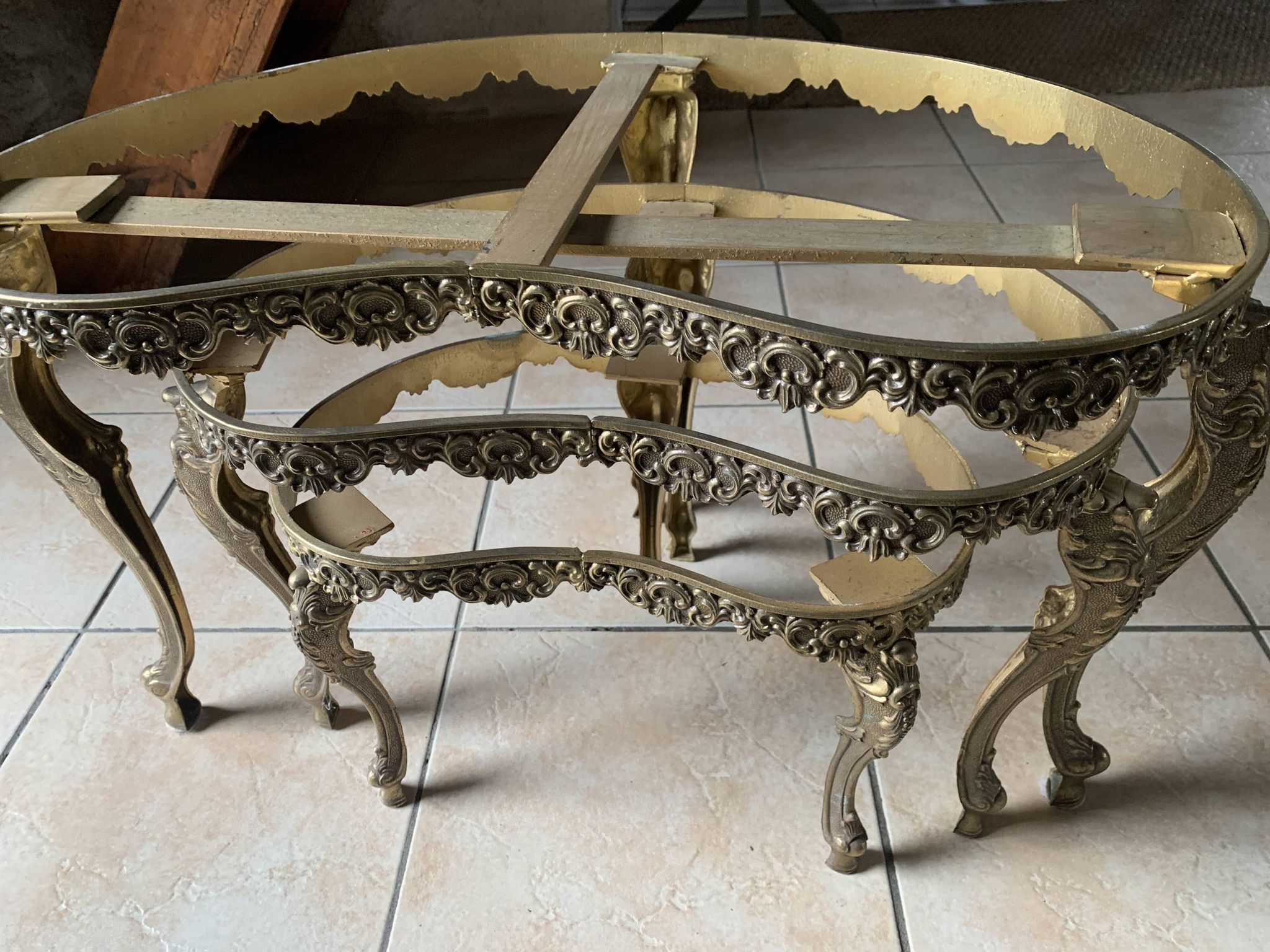Lot 3 tables gigognes marbre et laiton
