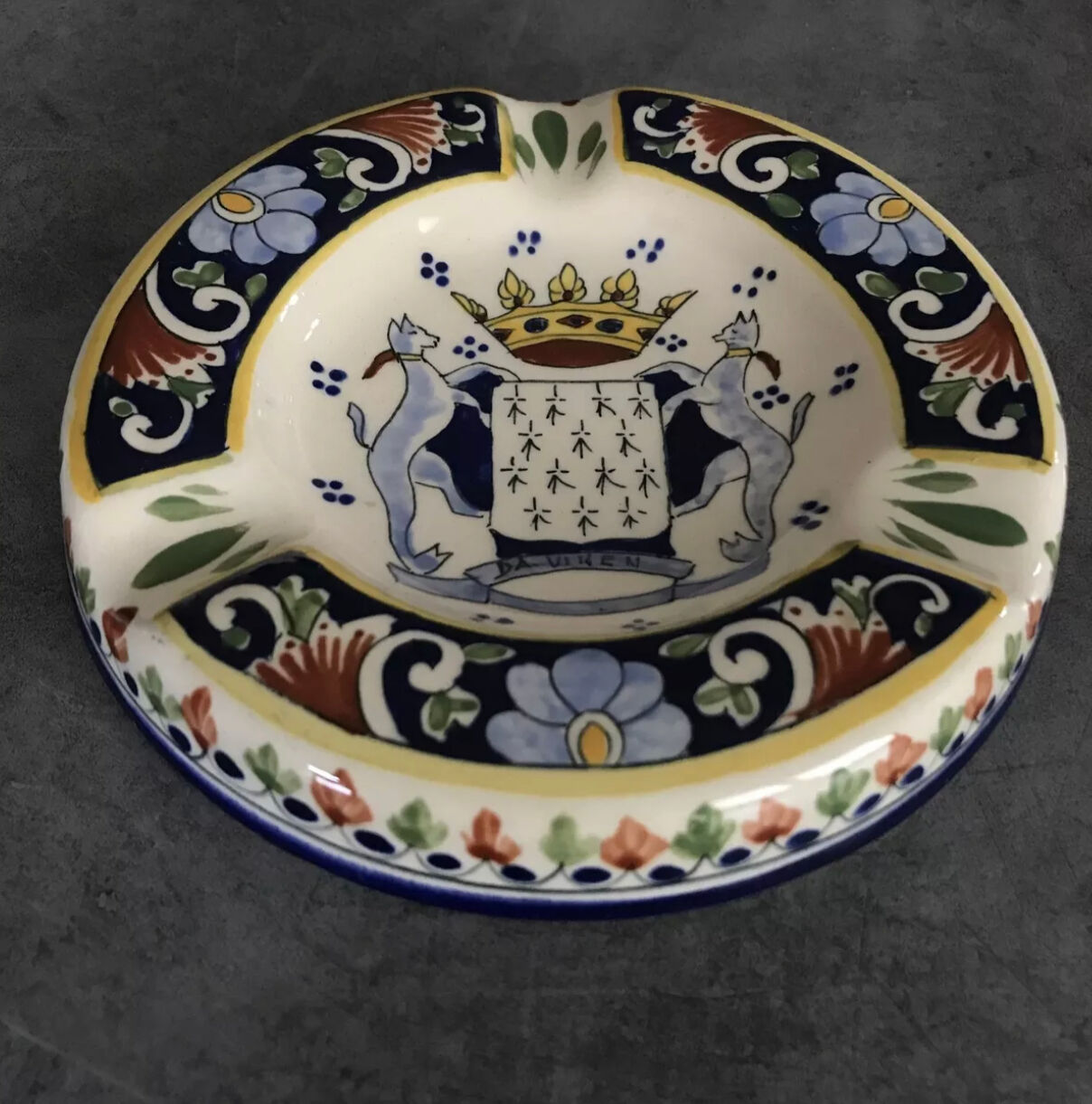 Ceramic ashtray painted coat of arms saint malo 14.5 cm
