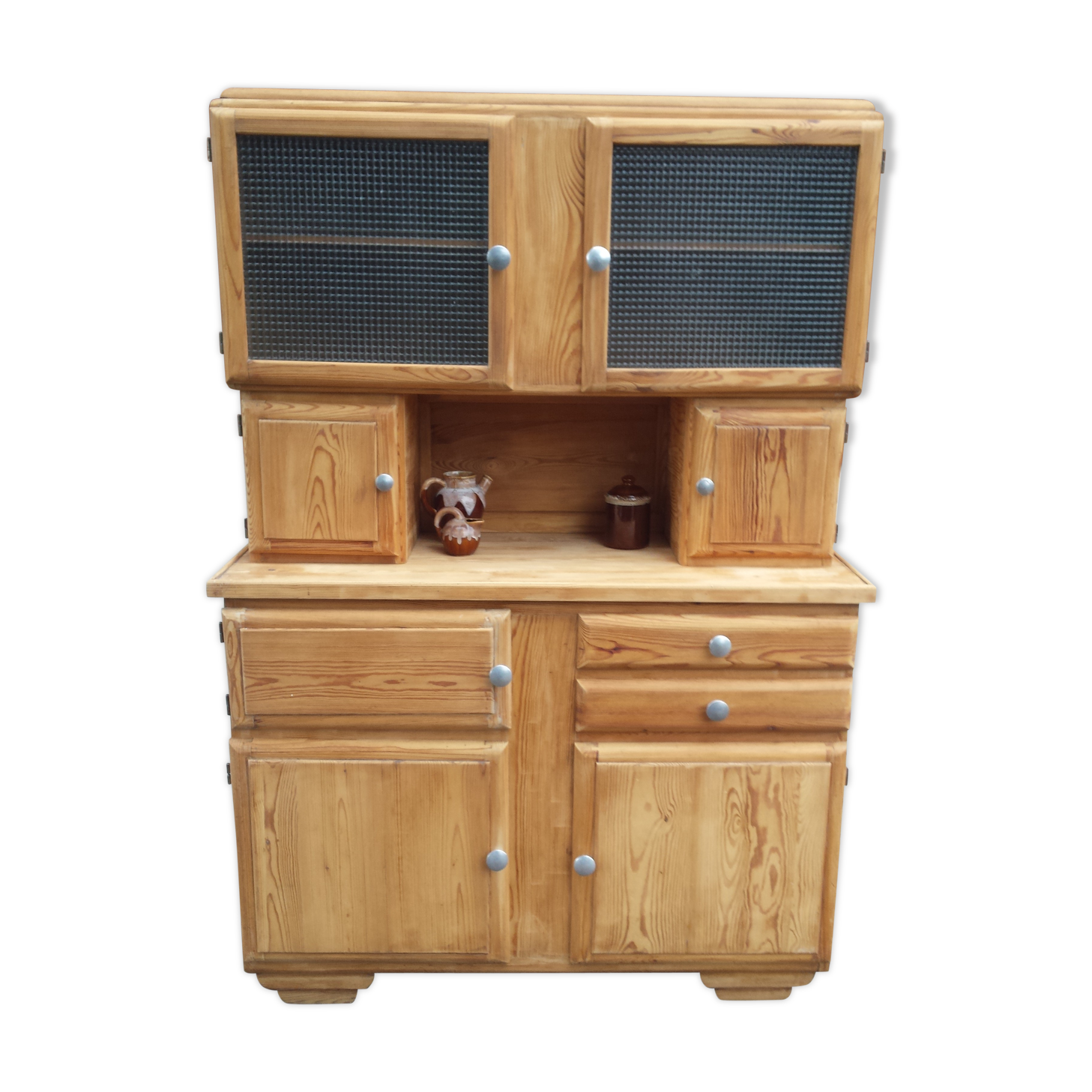 Raw mado buffet, sanded