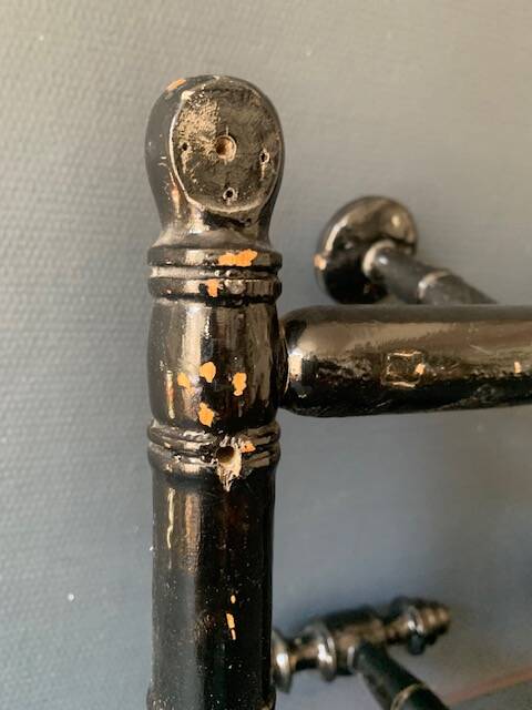 Wall-mounted coat rack in wood 1900