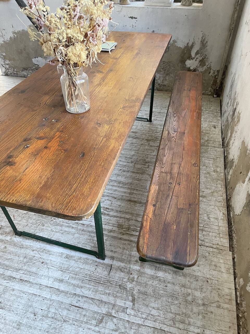 Guinguette table and its 2 benches