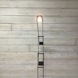 Floor lamp e-reader