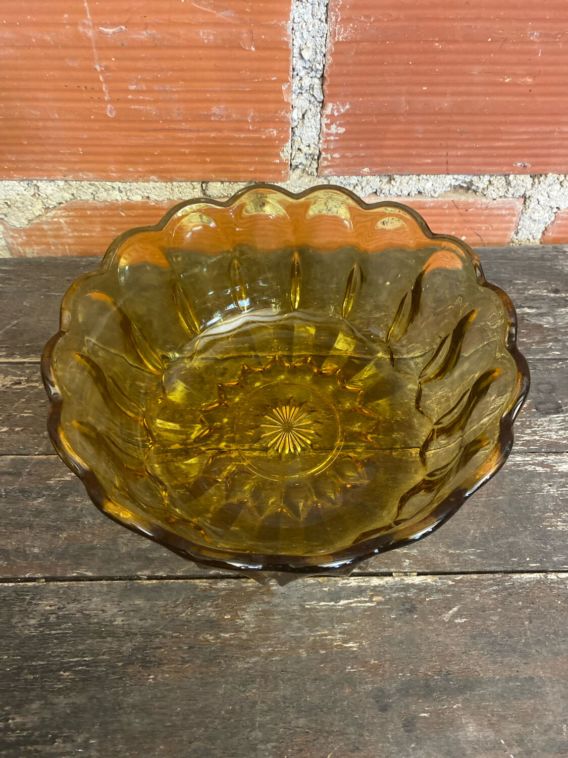 Salad bowl + 6 vintage amber orange moulded glass bowls from the 1970s.