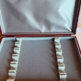 Box of 12 fine table knives from the late 19th century in horn.