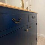 Wooden buffet/bar